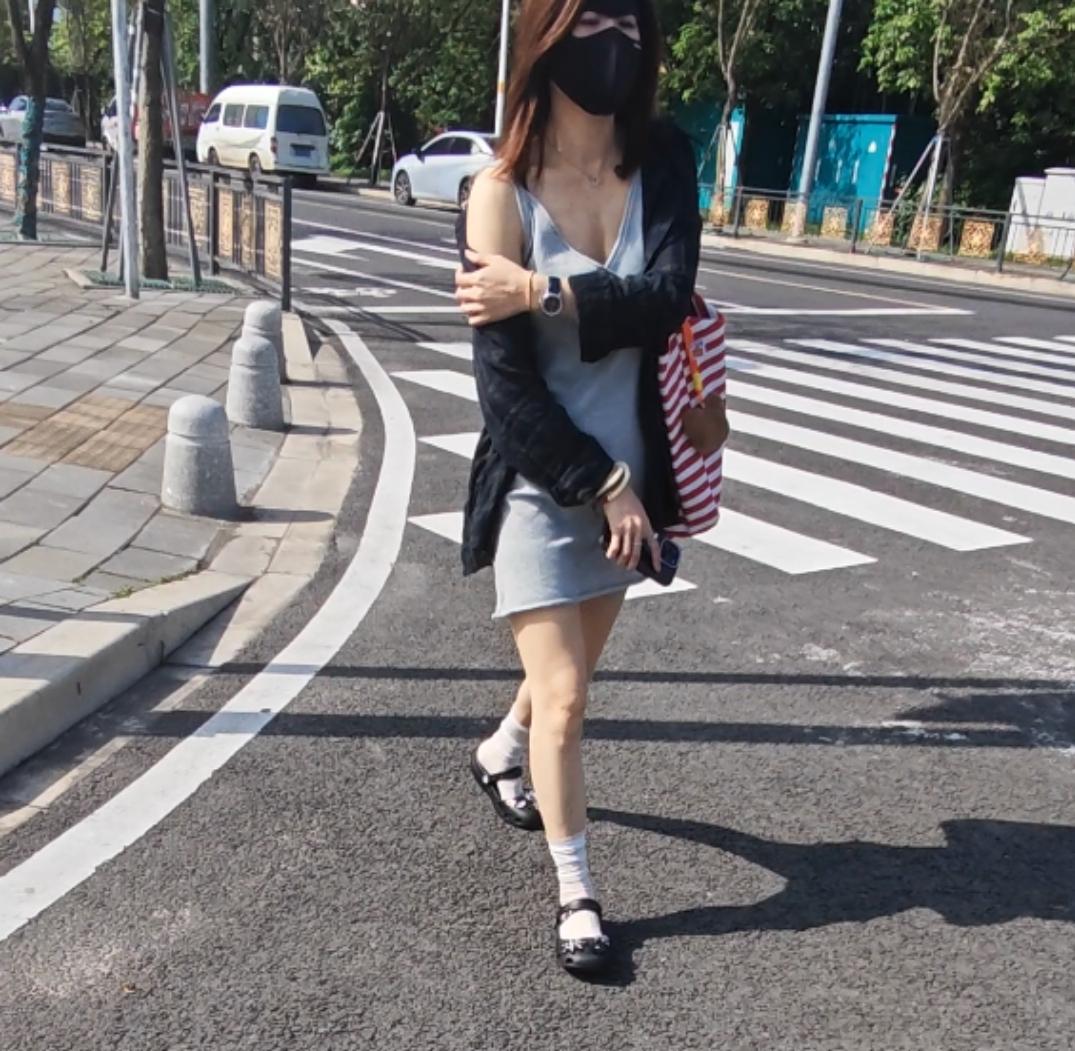 美女时尚穿搭
