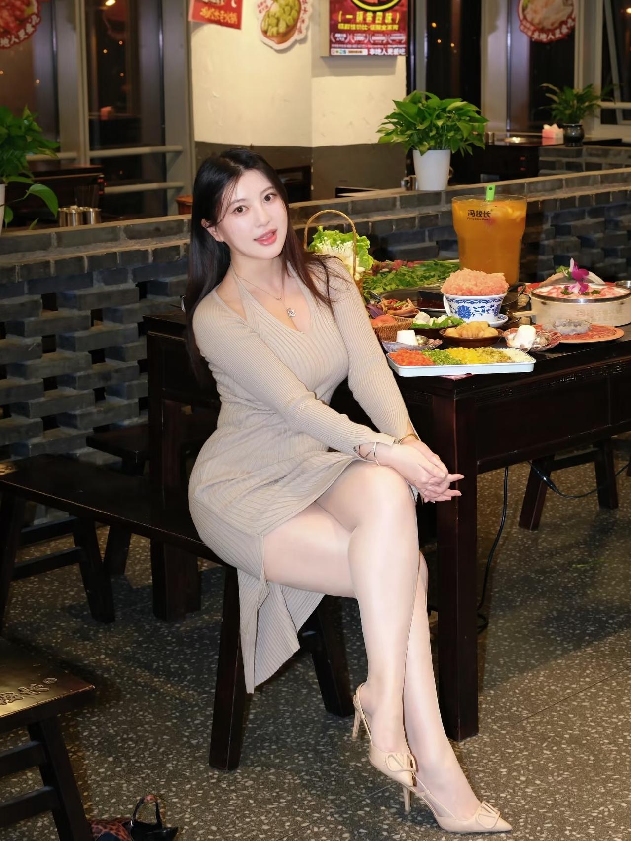 吃火锅🍲清汤锅才是火锅底线，红汤党其实都是不懂原味[害羞]