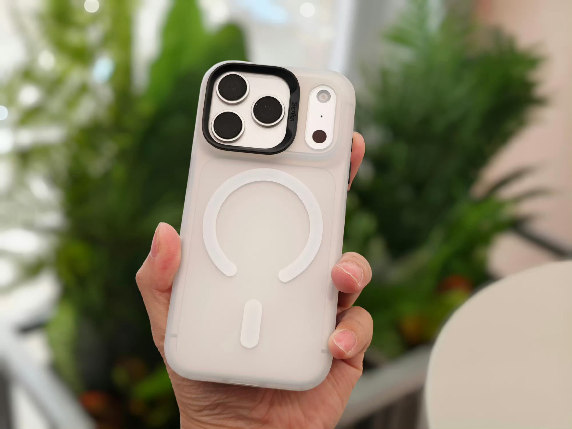 抽个iPhone 17 Pro的套套～点赞评论就行，揪个好兄弟带走它。  抽奖详