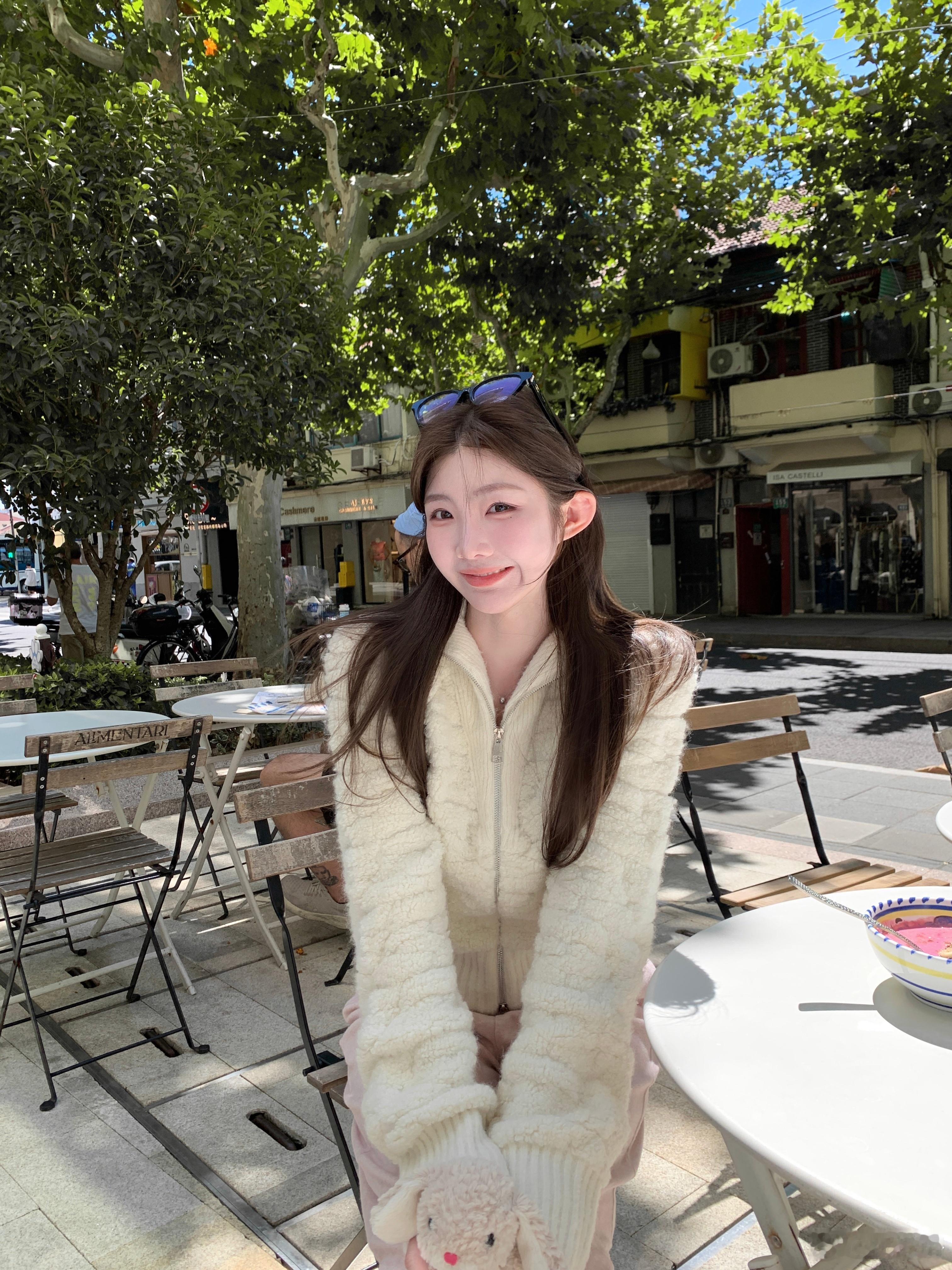 jijilulu积极璐 9/8 20:00重工款！贵贵毛衣～🐈颜色是比较柔和的