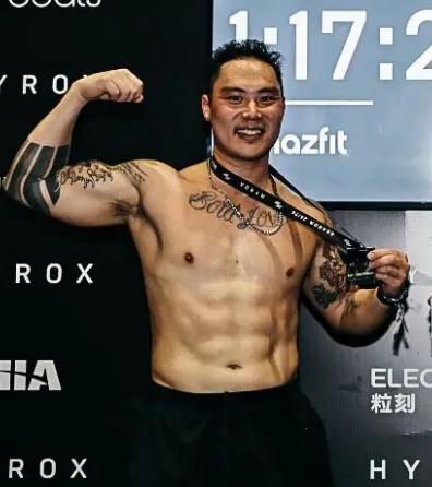 一身肌肉八块腹肌，救不了一个猝死的健身网红
皮老师走了。就是那个一身腱子肉、八块