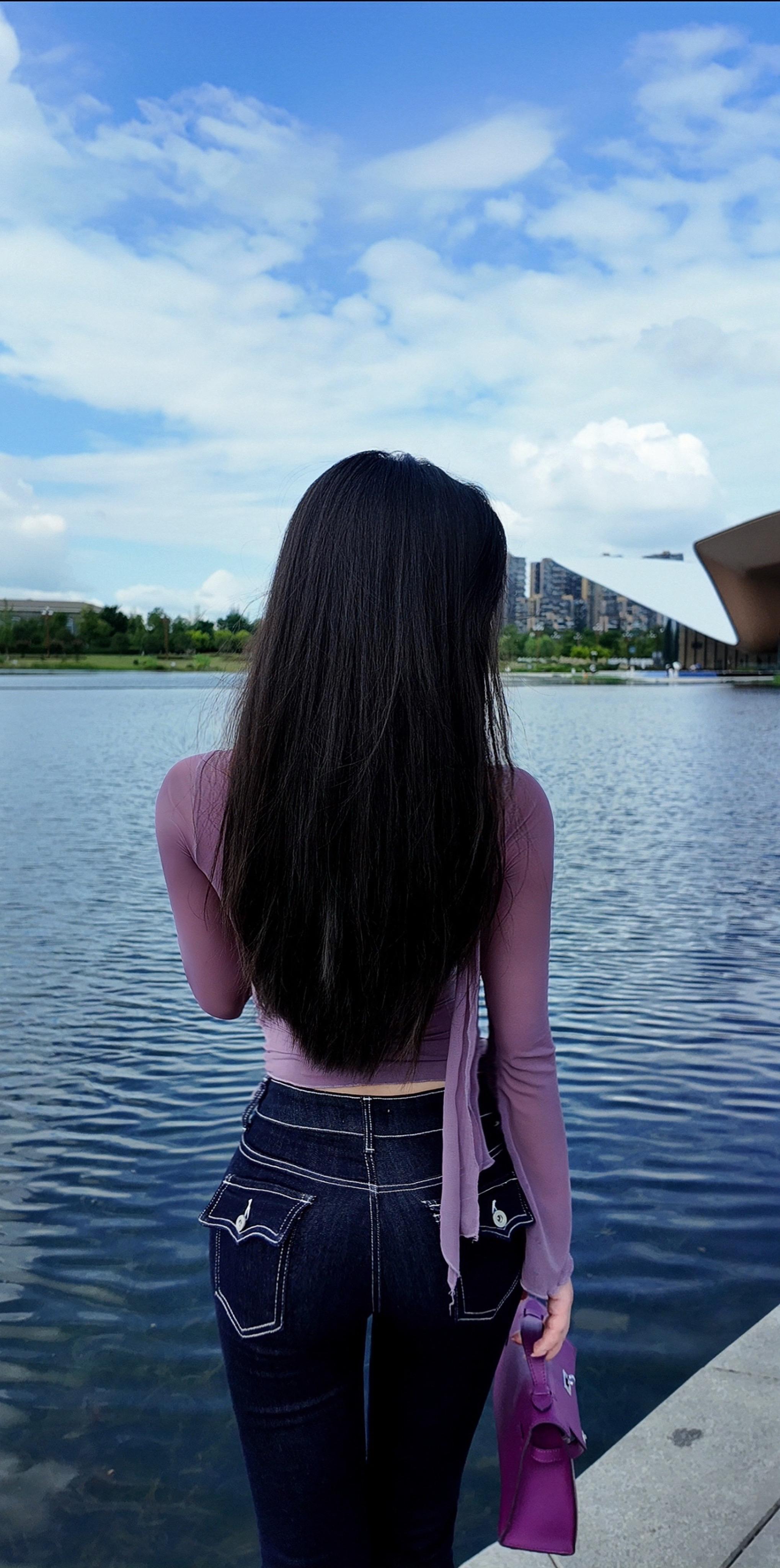 牛仔裤还是太权威了