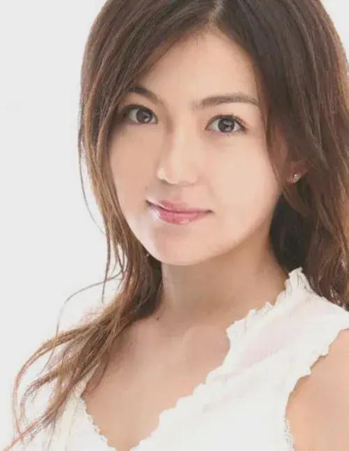 日本最高艺术殿堂崩塌了！

渚恋生，宝冢国宝级艺术家，财阀千金，高材生都下海了！