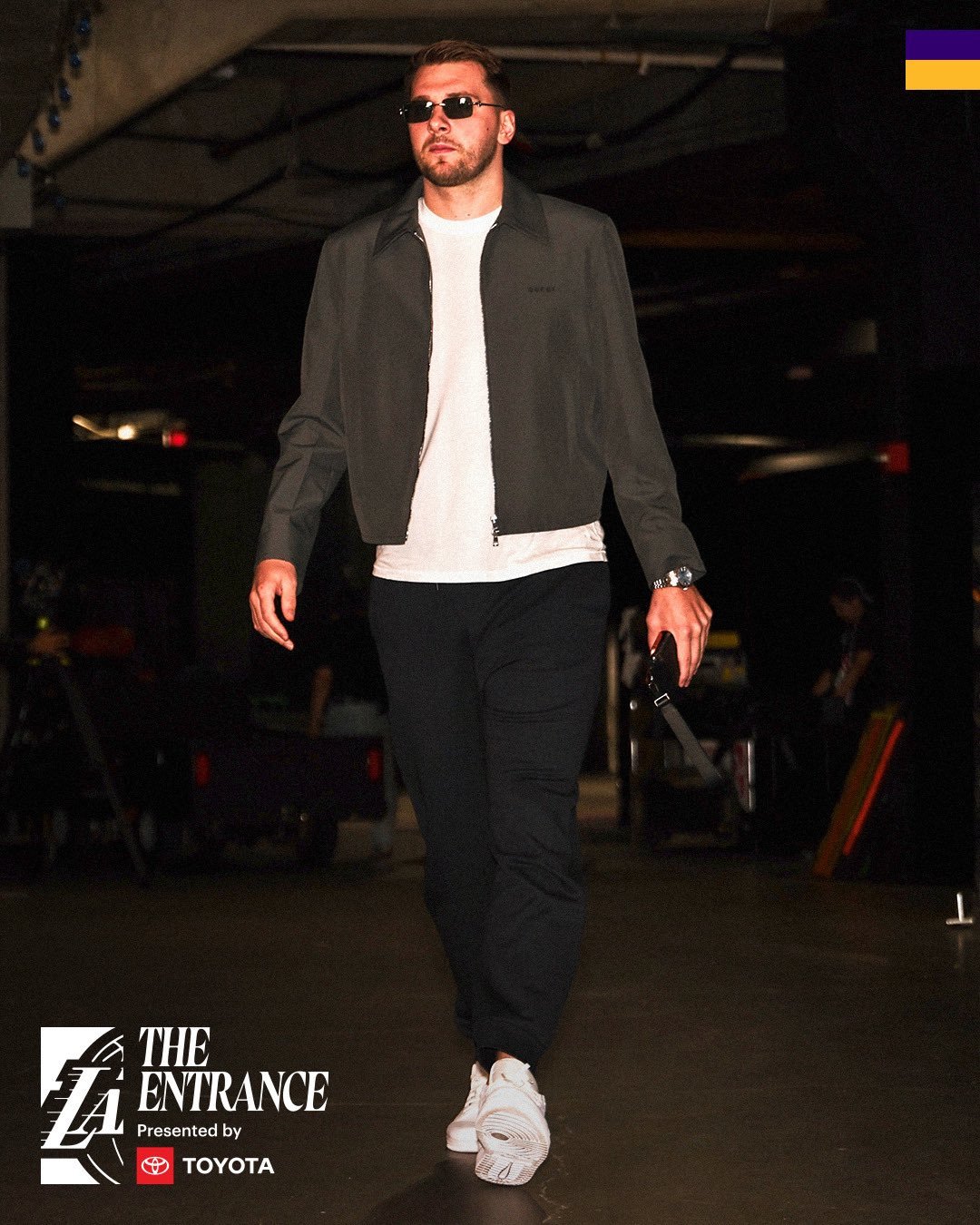 东契奇ootd 直角肩🈶独行侠vs湖人东契奇