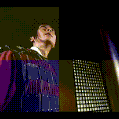 大唐战神薛仁贵。白袍银戟，一个正史比演义还厉害的战神，曾经三箭定天山，老年更是脱