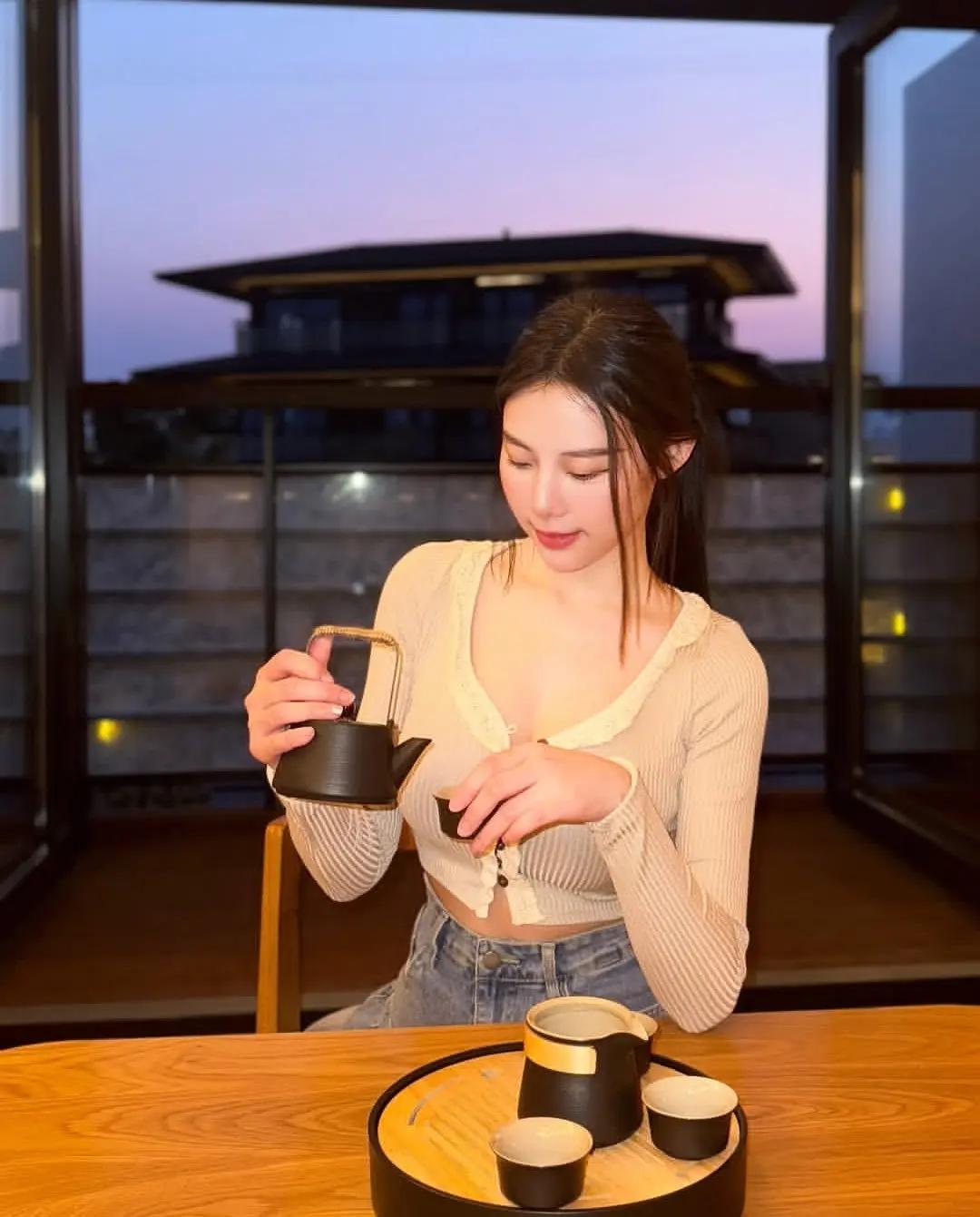 难得糊涂/自在纯欲天花板 纯欲小上衣 温柔ins风 分享纯欲穿搭