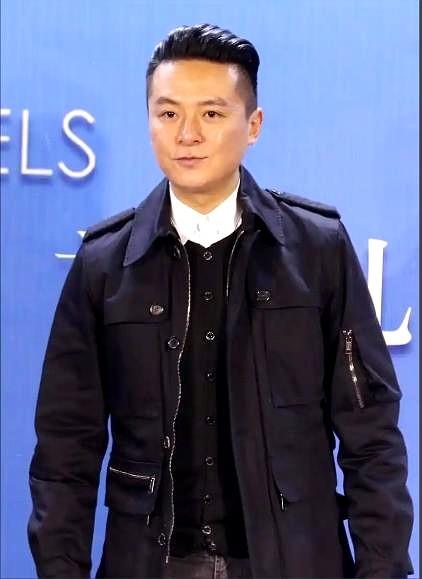“你知道我妈重男轻女到什么程度吗？一袋馄饨16个，本来说好我吃10个，姐姐吃6个