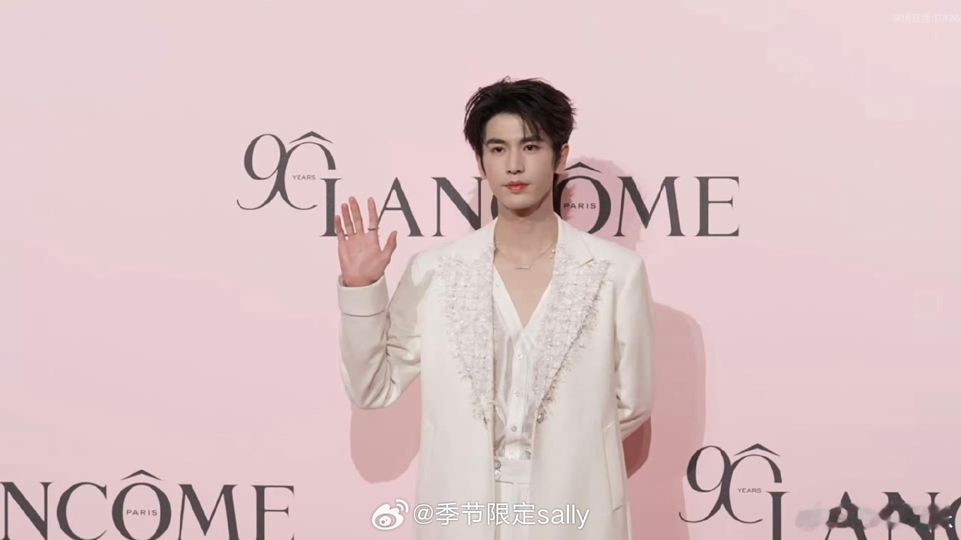 张凌赫今日线下活动直播生图🈶！ ​​​