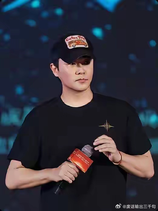 陈思诚你“糊涂”啊！你为啥非要明年再上映唐探4呢？如果你今年上映唐探4，按照现在