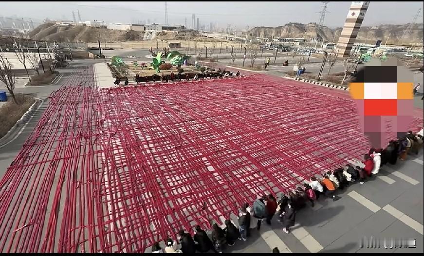 素老三佩服大冰，我佩服素老三，写一篇头条字数至少一千字以上，楞是啥也没说，只写和