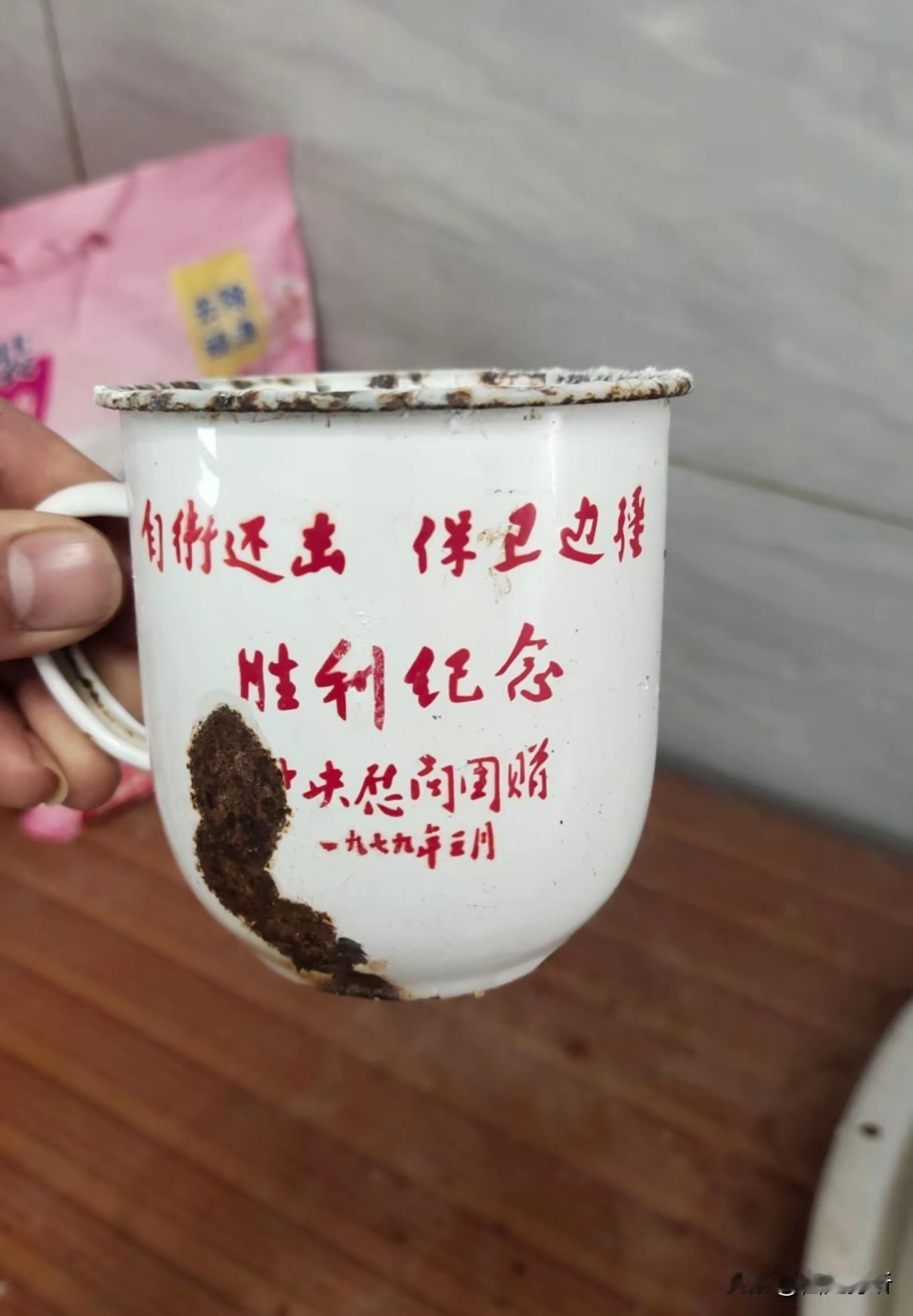 越南改学韩国结构，风险巨大，因为越南有海外流亡政客！

越南是全球拥有反对派最多