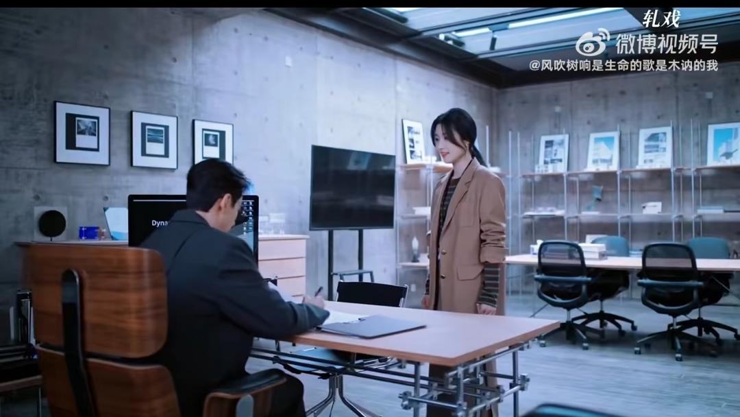 杀疯了！《轧戏》热度冲现偶第三，剧本杀恋爱太会整活
 
家人们谁懂啊！陈星旭卢昱