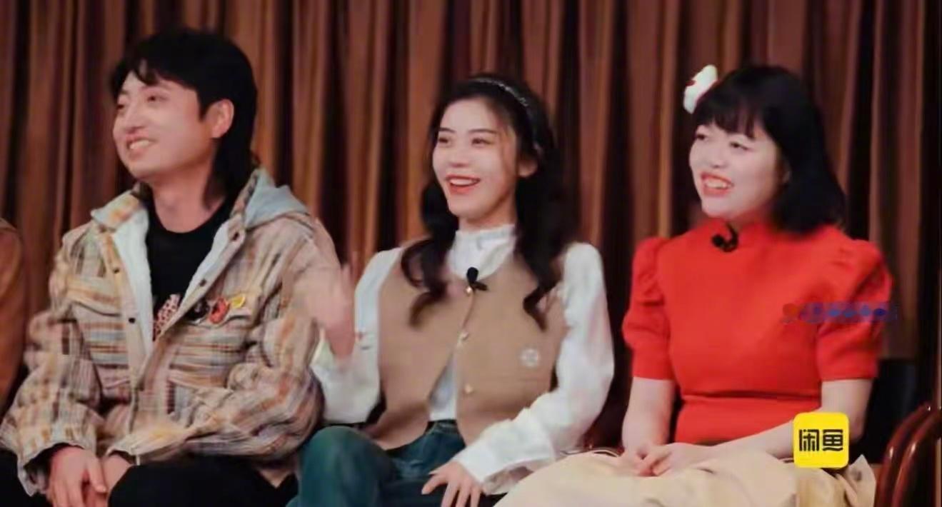 第一次见嘉宾出场方式是这样的 宋木子用行动证明：出场方式可以不帅，但一定要好笑。