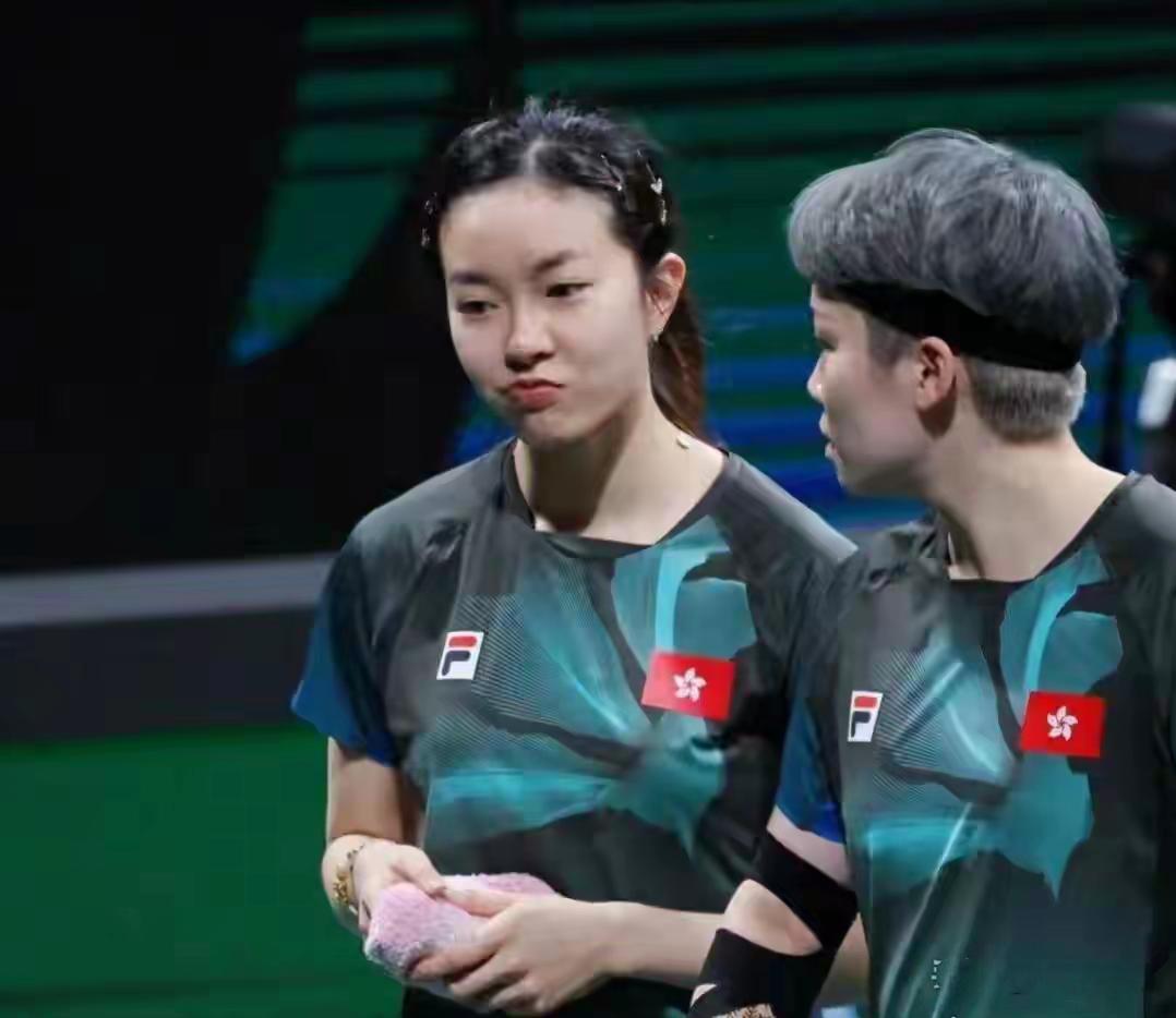 【伦敦世乒赛，中国香港女队3-0中国澳门队，由苏籽童打一单，替补队员上场】202