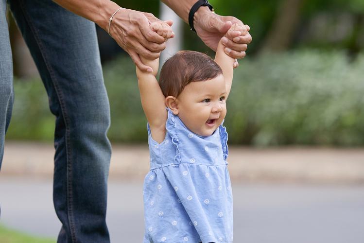 教育孩子得从孩子会说话就开始

     教育是一项始于生命开端的系统工程。您提