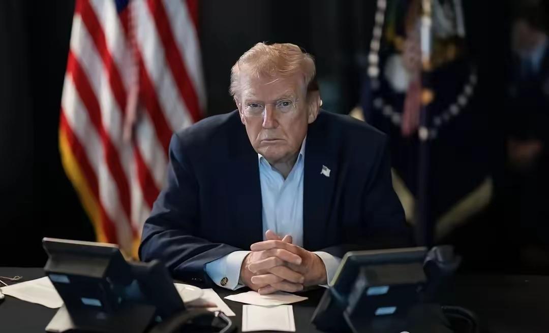 美国当地时间已经深夜11:46分，即我们北京时间9日上午的11:46，特朗普发了