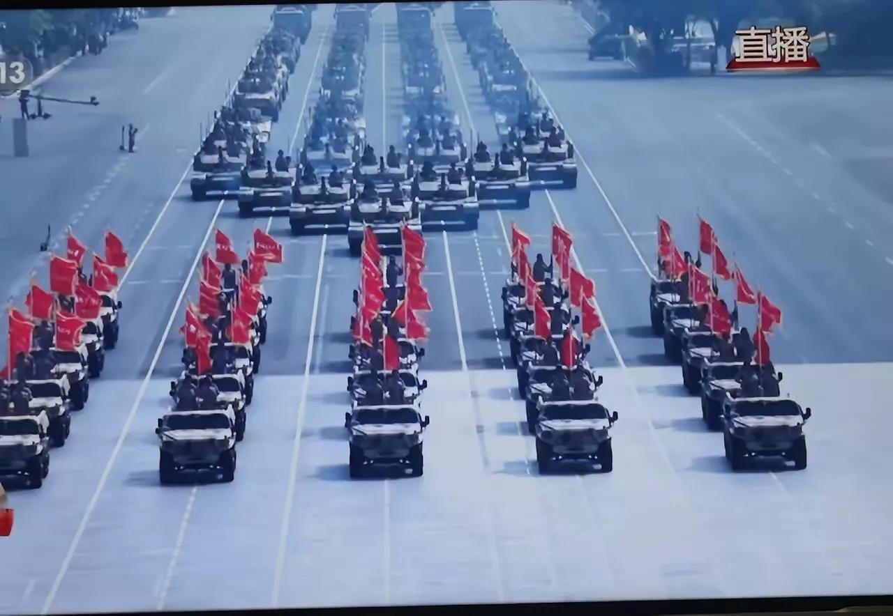 今年美版的中国军力报告，不好写了？一次阅兵让中国威胁论，不攻自破。那么多国家元首