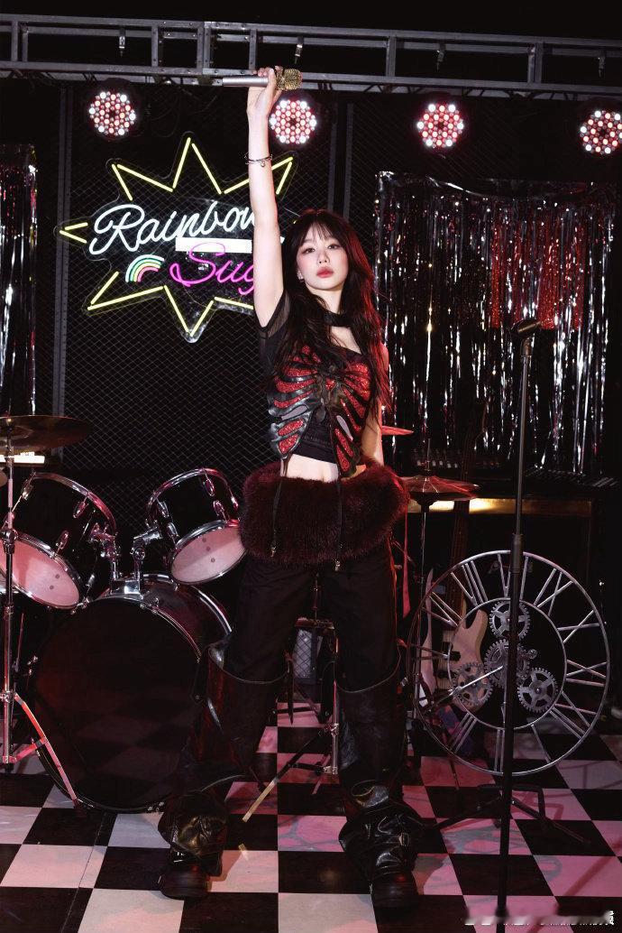 徐梦洁小考有点好听乘风2026徐梦洁小考真的越听越上头！声音好听又有力量，舞台自