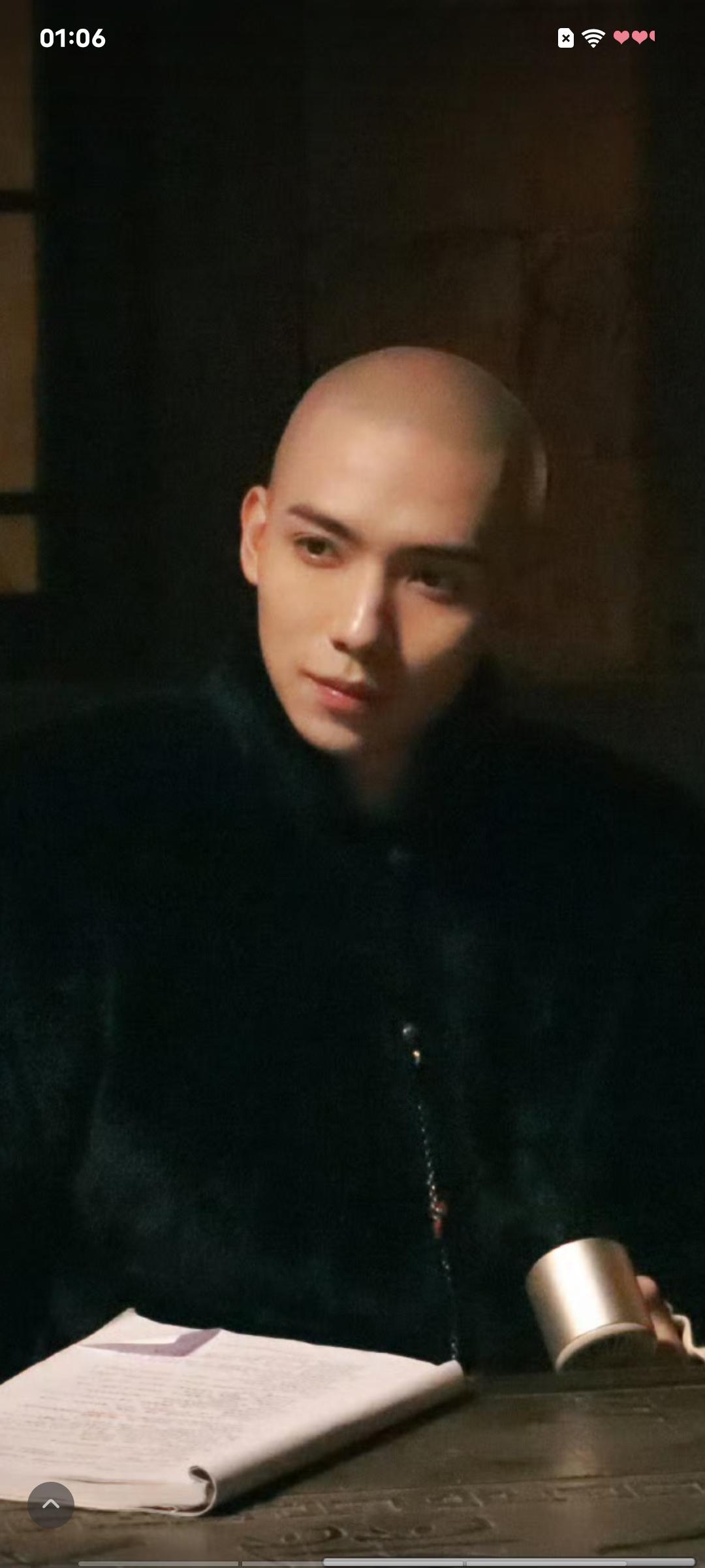 《大生意人》里除了古装陈晓把人迷的七荤八素之外，罗一舟的古装让人意外惊...