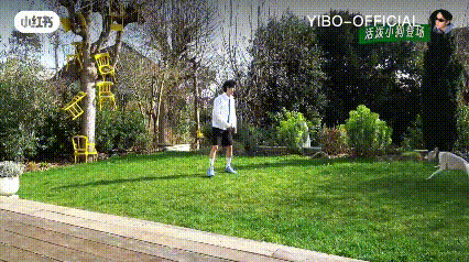 和小动物一起时，总是特别特别温柔的酷盖，并且总是能迅速建立“友谊”赢得信任的酷盖