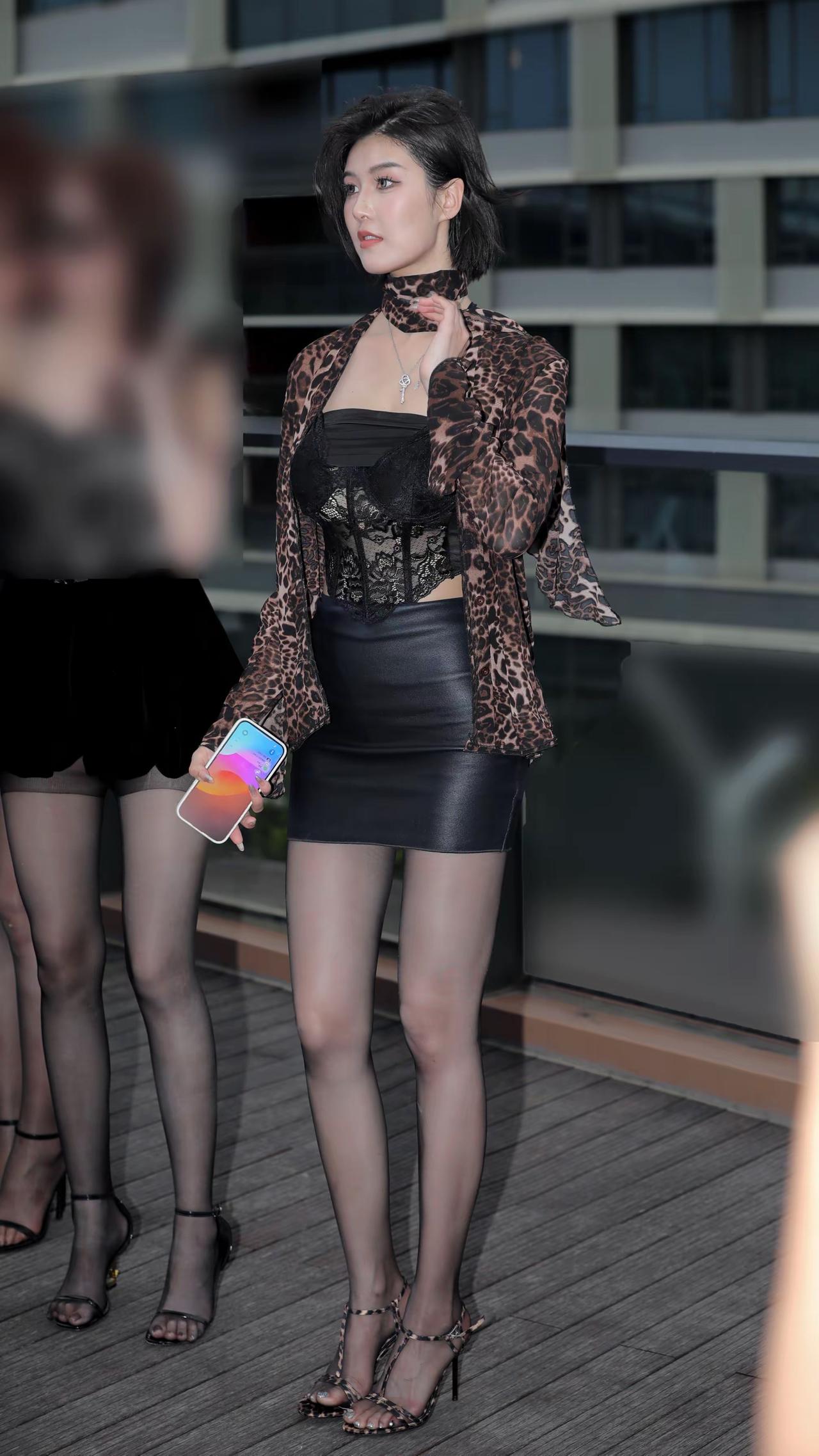 珍惜身边的人，他们是生活中的温暖。一句话分享今日感悟车模