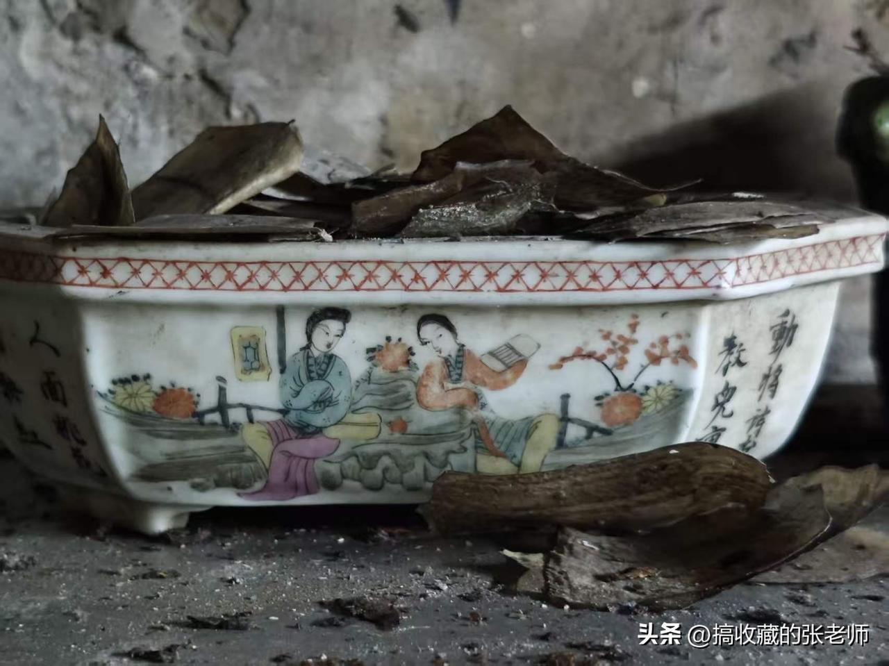 一位95岁老爷子出给我的老物件，发现它们是在老爷子的厨房里的，老爷子说你喜欢就买