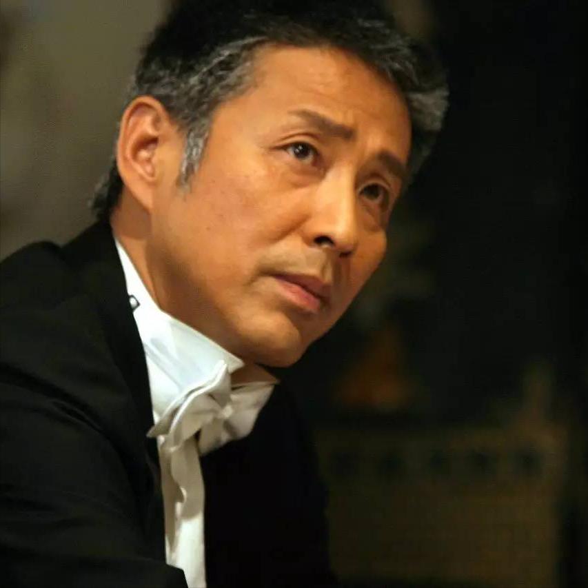 演员，宋丹丹说，陈道明这个人，就像个小孩一样，单纯的很，没有弯弯绕的心眼子，其实
