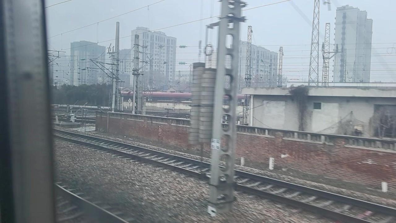 原本以为是普通的复兴号出行，沿途顺着大湖联络线往徐州站开，没想到接连撞见意料之外