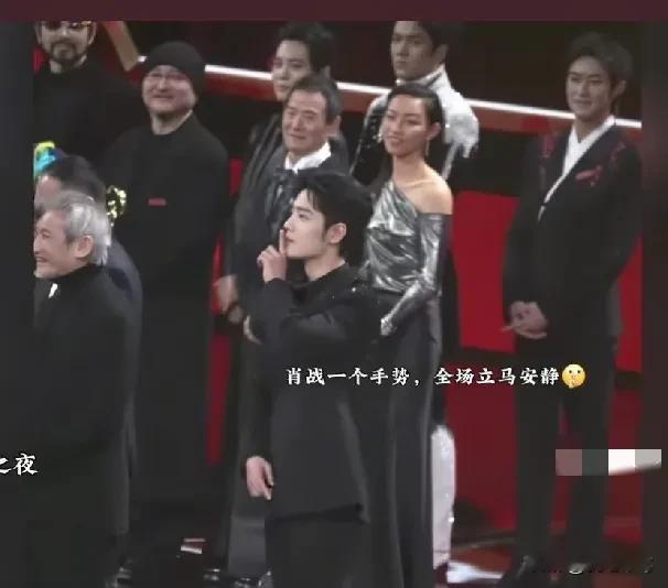 今天看肖战出道时的采访才意识到肖战被叫哥哥不是单纯的称呼，而是肖战身上有一种哥哥