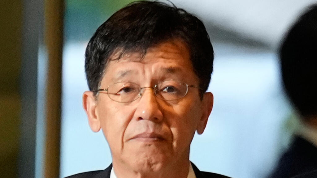 日本网络安全担当相披露，日美英等十国联合签署了一份英国起草的网络安全文件。表面是