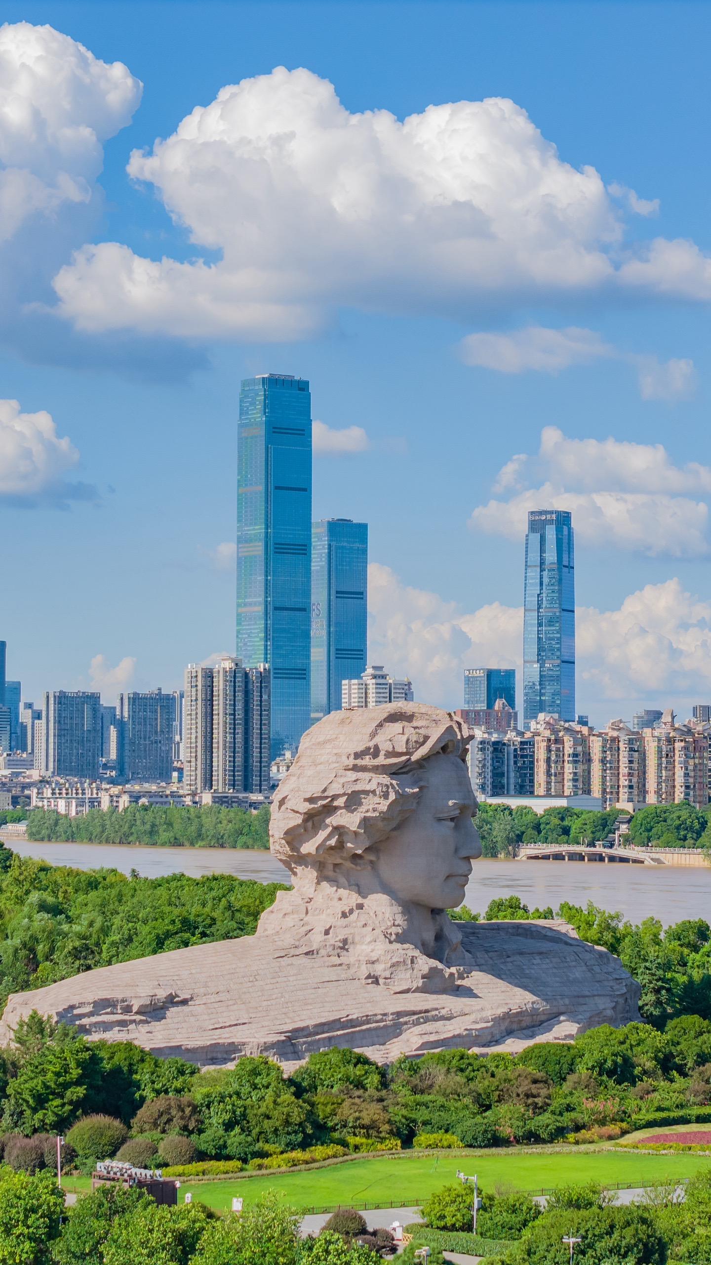 暴走三万步，我拍下了长沙这组图。长沙拍照打卡好去处🤩 炎炎夏日，我来...