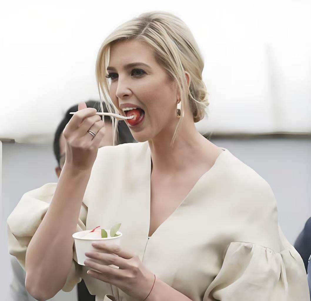 伊万卡示好中国的喊话，意味着什么？

特朗普的掌上明珠伊万卡，分量可不轻，在特朗