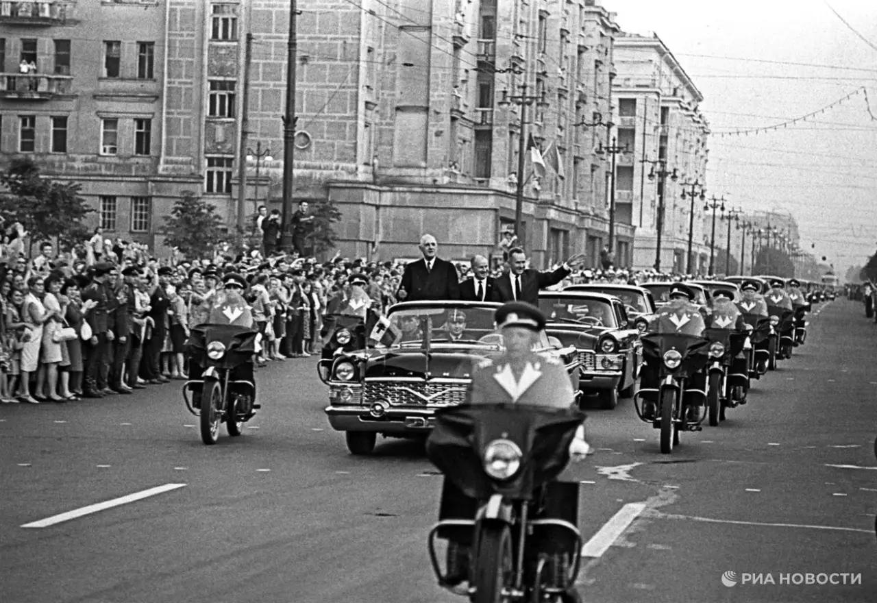 法国总统戴高乐访问苏联。 1966 年 6 月。