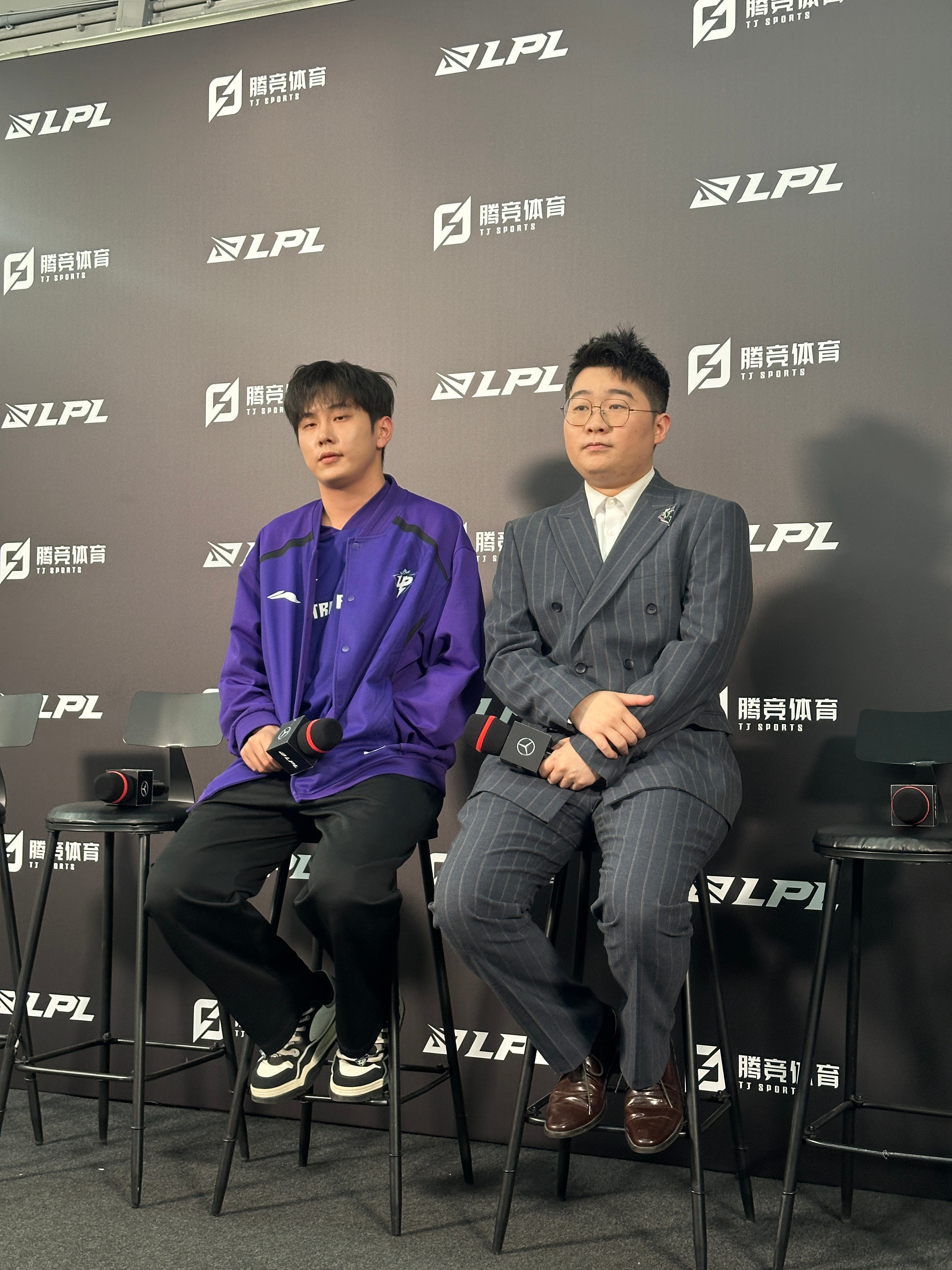 UP Junhao和教练接受败者群访OMG战胜UP2025lpl第二赛段2025