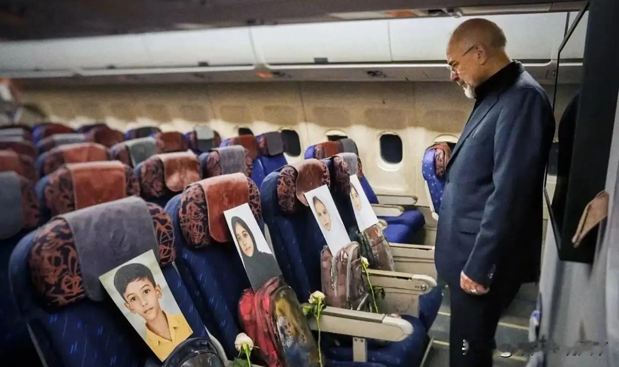 伊朗的谈判，带着无尽的悲壮！

伊朗首席谈判代表、伊朗议会议长的卡利巴夫，发了一