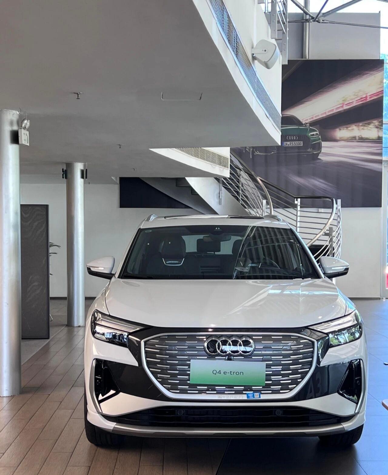 十多万豪华动感纯电车真的可以闭眼冲续航超安心：84.8kWh大电池，CLTC续航