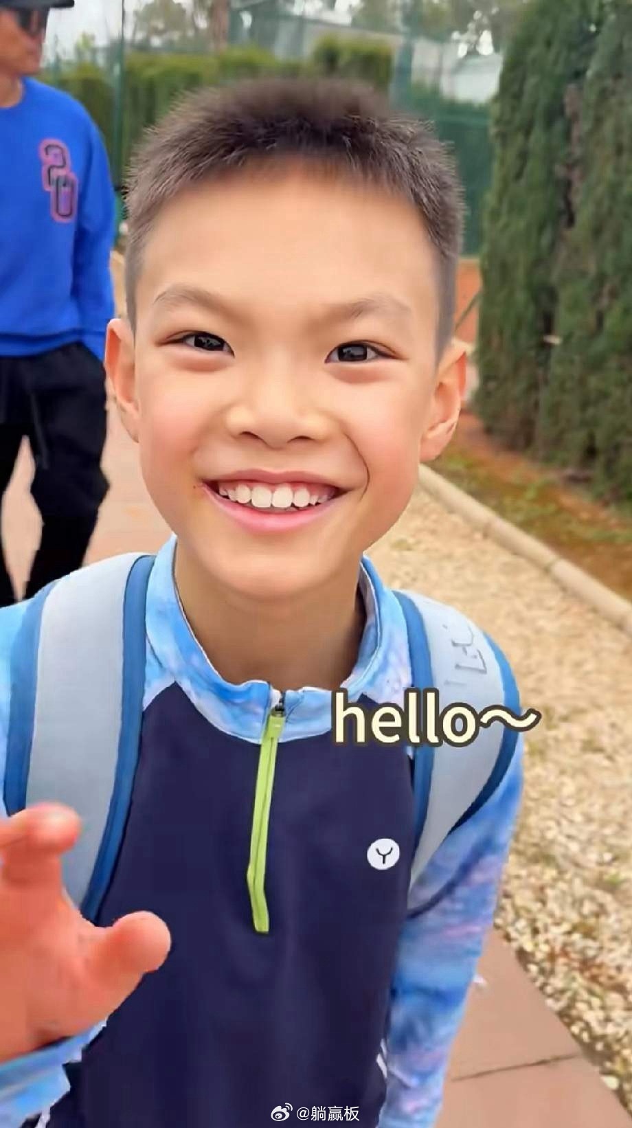 谢杏芳的宽容，果然还是很有效果的！看到林丹现身西班牙给儿子当陪练爸爸，瞬间明白当