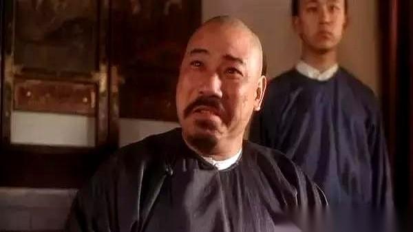 今天上午割肉的，估计现在脸都绿了。
我就说了嘛，慌什么。
这牌桌上，最忌讳的就是