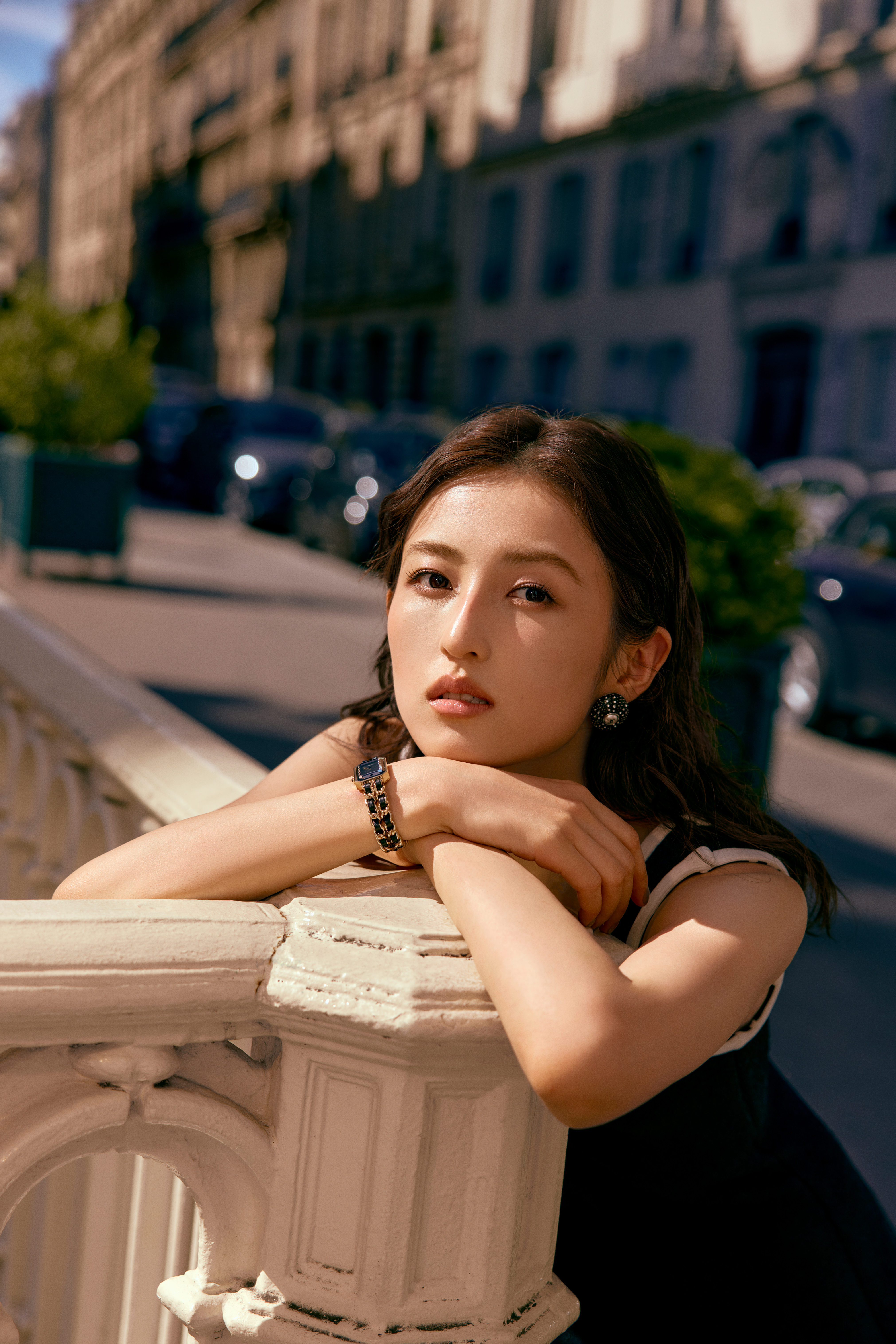 巴黎高定时装周 张子枫昨日香奈儿看秀造型图集 大秀直击张子枫香奈儿巴黎时装周 浪