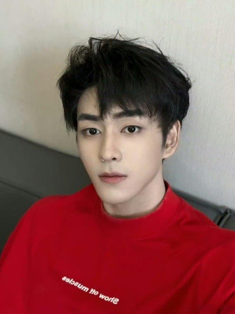 有一分像张翰是你的福气 别嫌这一分像张翰不够多，能沾到这份自带气场的帅气，已经是