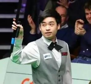 气势如虹，开局四连鞭，斯佳辉4-0领先瑞恩戴！
       斯诺克英锦赛正赛揭