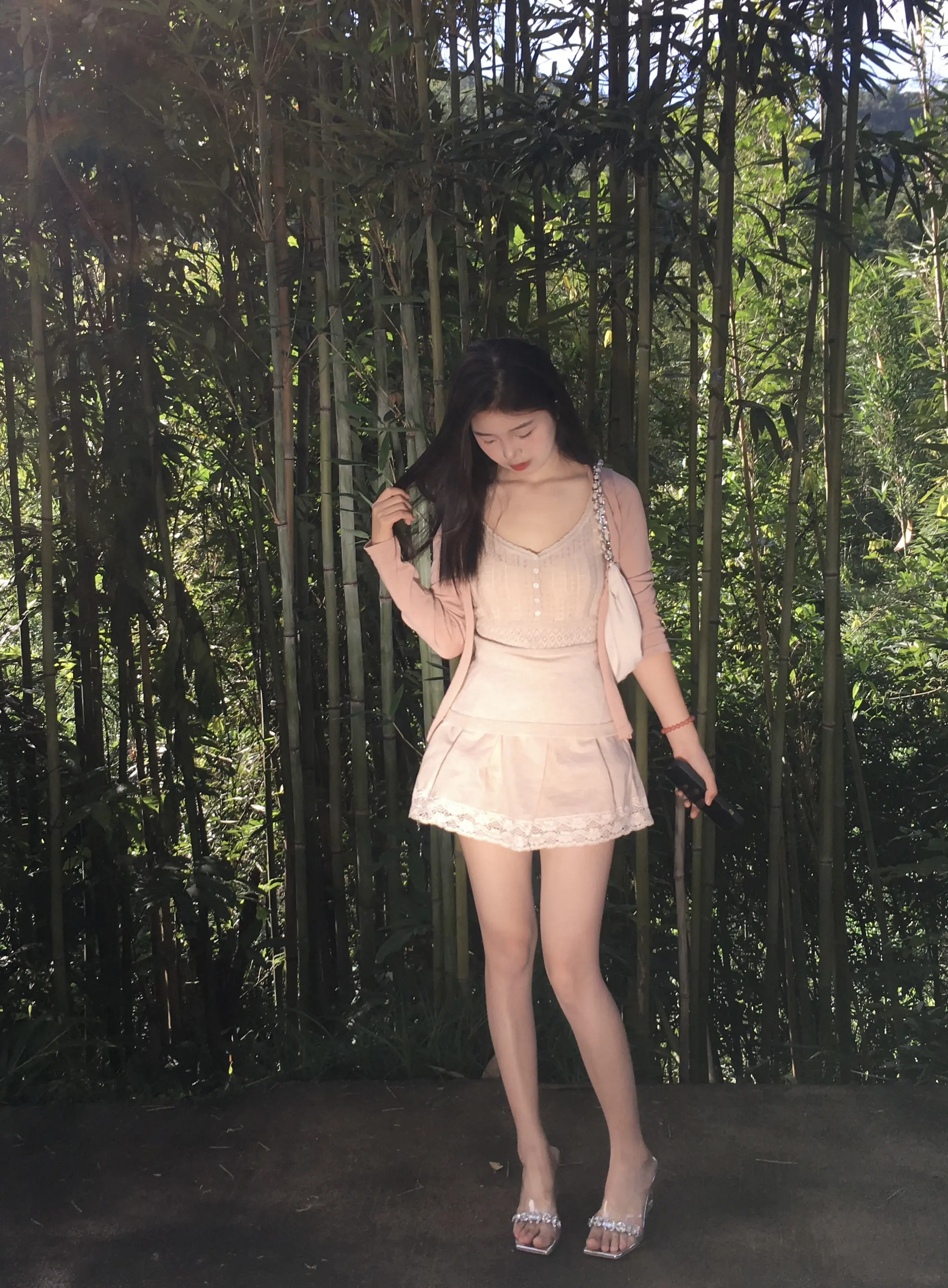 别谩骂以前的自己 站在雾里谁又能分得清东西南北.