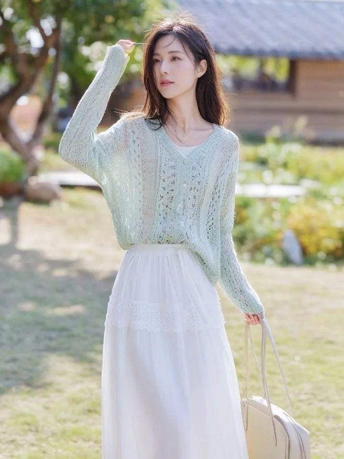 瘦的女孩子是不是穿什么都好看？