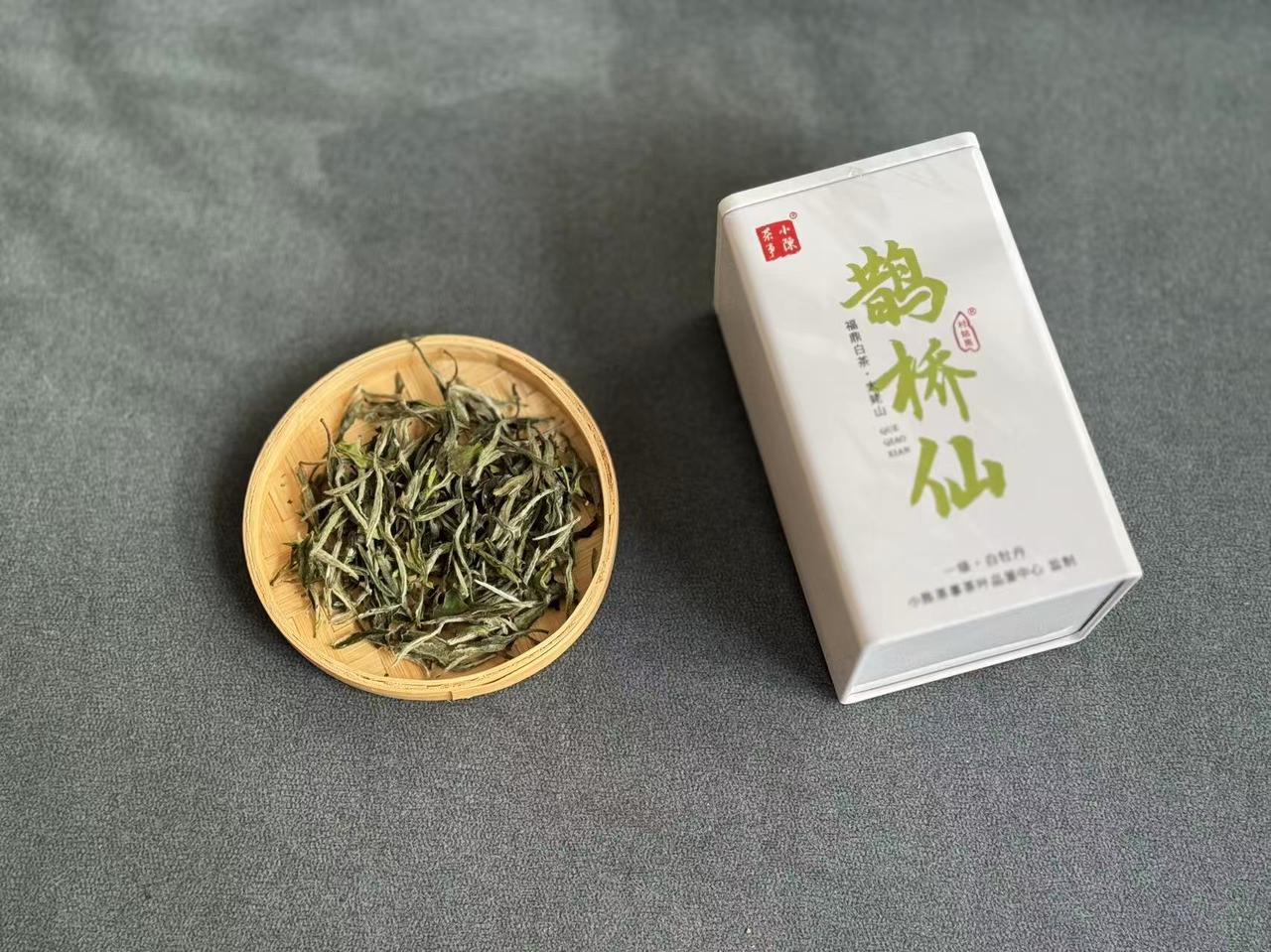 茶叶罐存的茶叶为什么容易受潮？
你有没有发现，茶叶罐里的茶叶一开始味道很好，但过