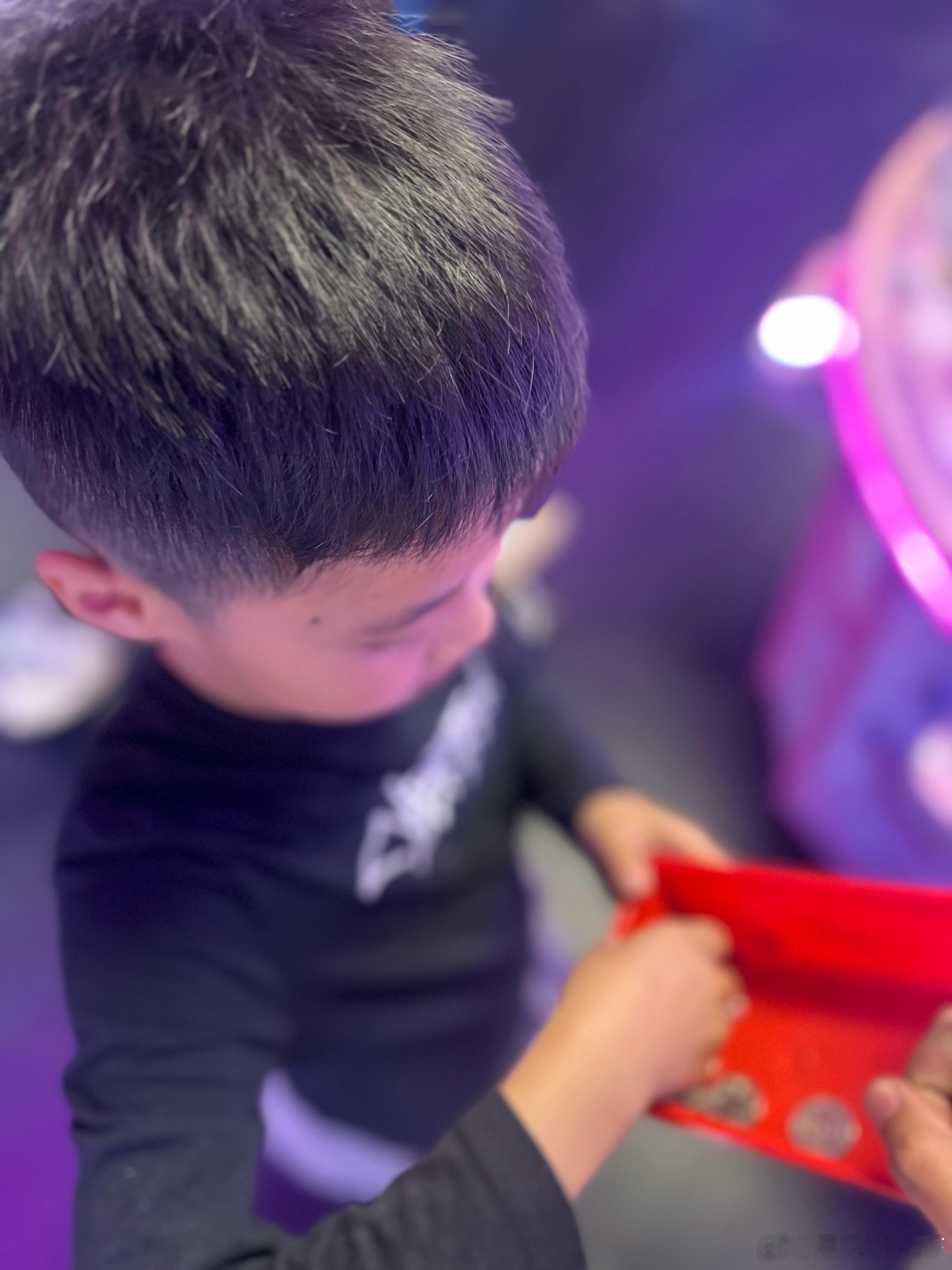 孩子的快乐就是无限抓还有赛车游戏