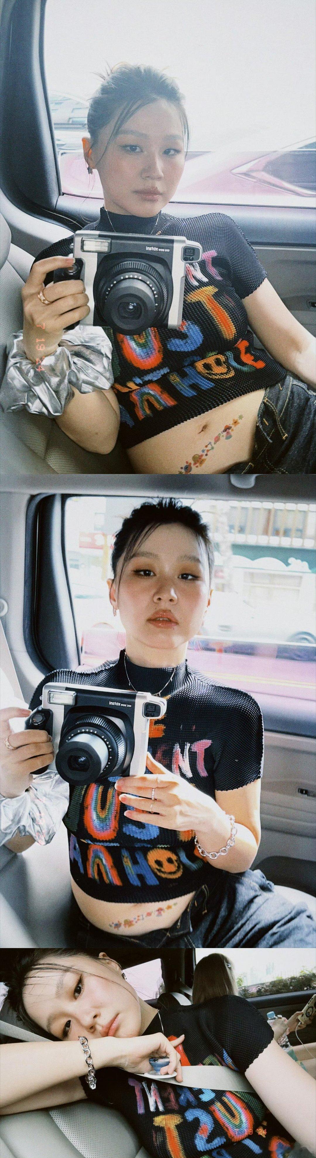 #金靖文案 小孕妇#金靖穿着那色彩鲜艳得像彩虹一样、搭配巧妙得如同艺术作品的服装