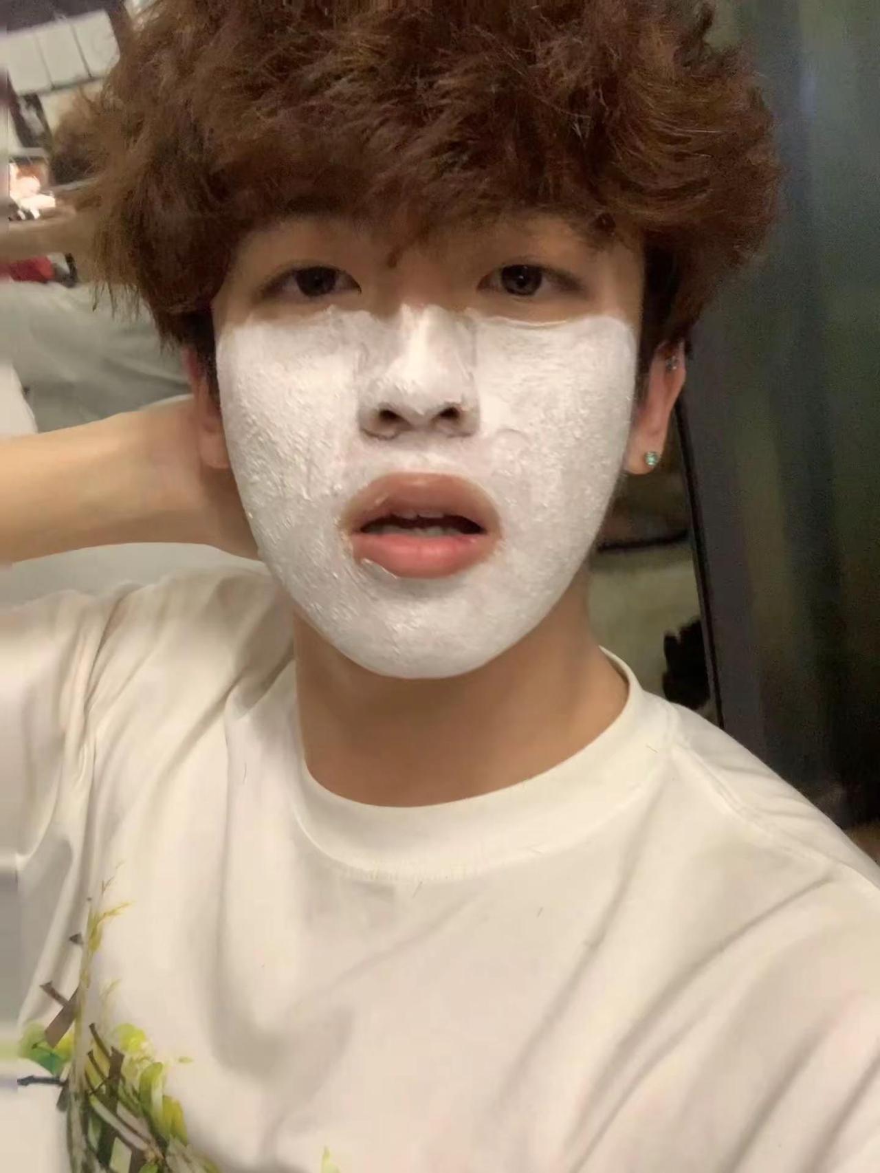 好羡慕哪吒 喊一句我命由我不由天就可以变成瓜子脸卷毛 男大