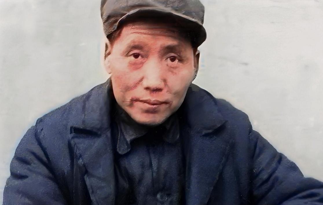 红军到达六盘山，不过是被围追堵截刚死里逃生的“匪徒”而已，是今晚能睡个好觉而已，