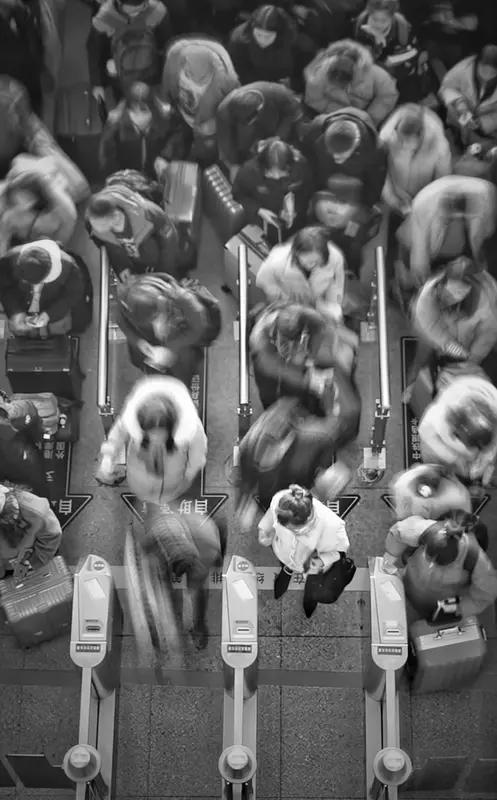 2026年春运就像一场盛大的人口“迁徙狂欢”，从2月2日拉开帷幕，一直持续到3月