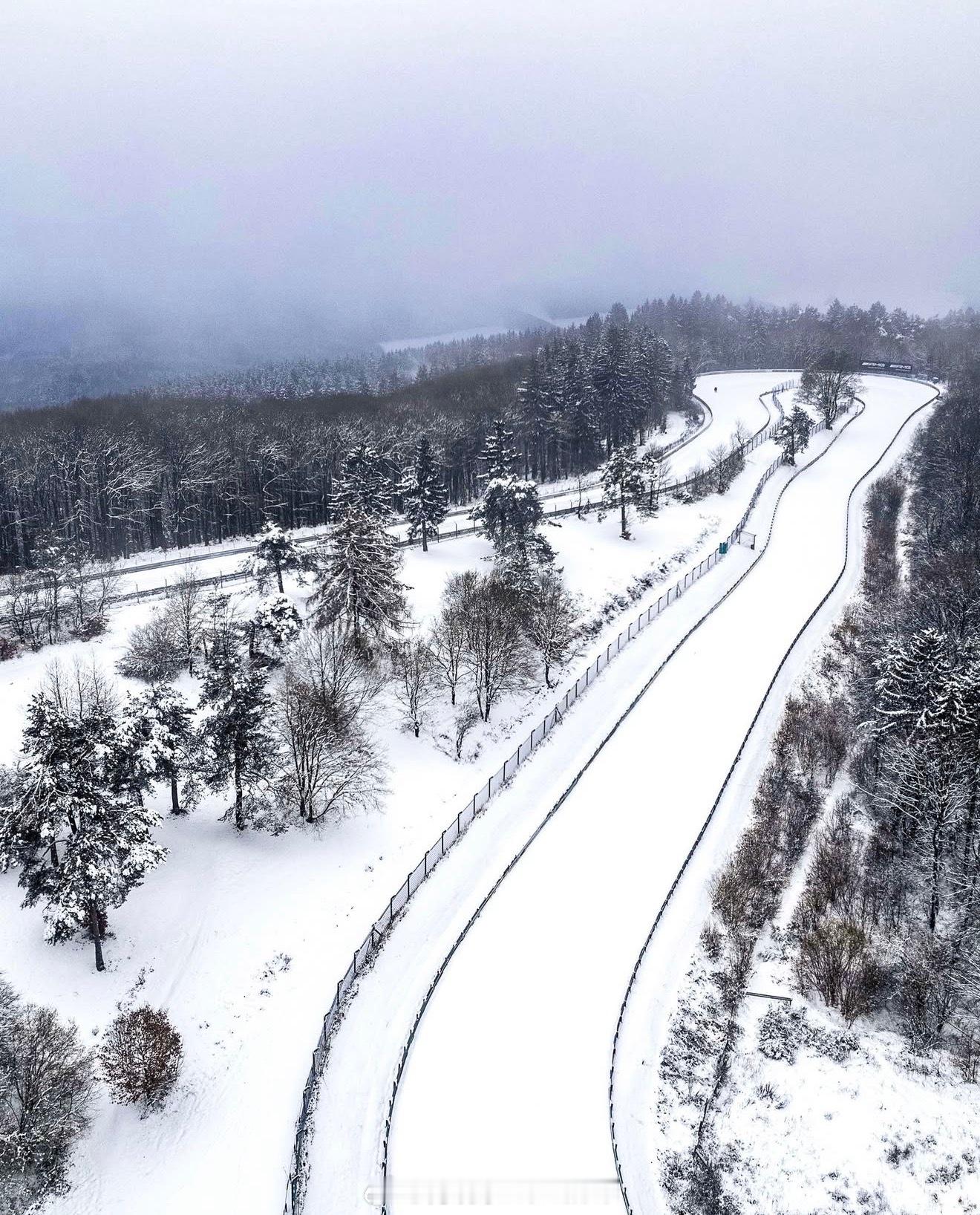 纽博格林24小时耐力赛
